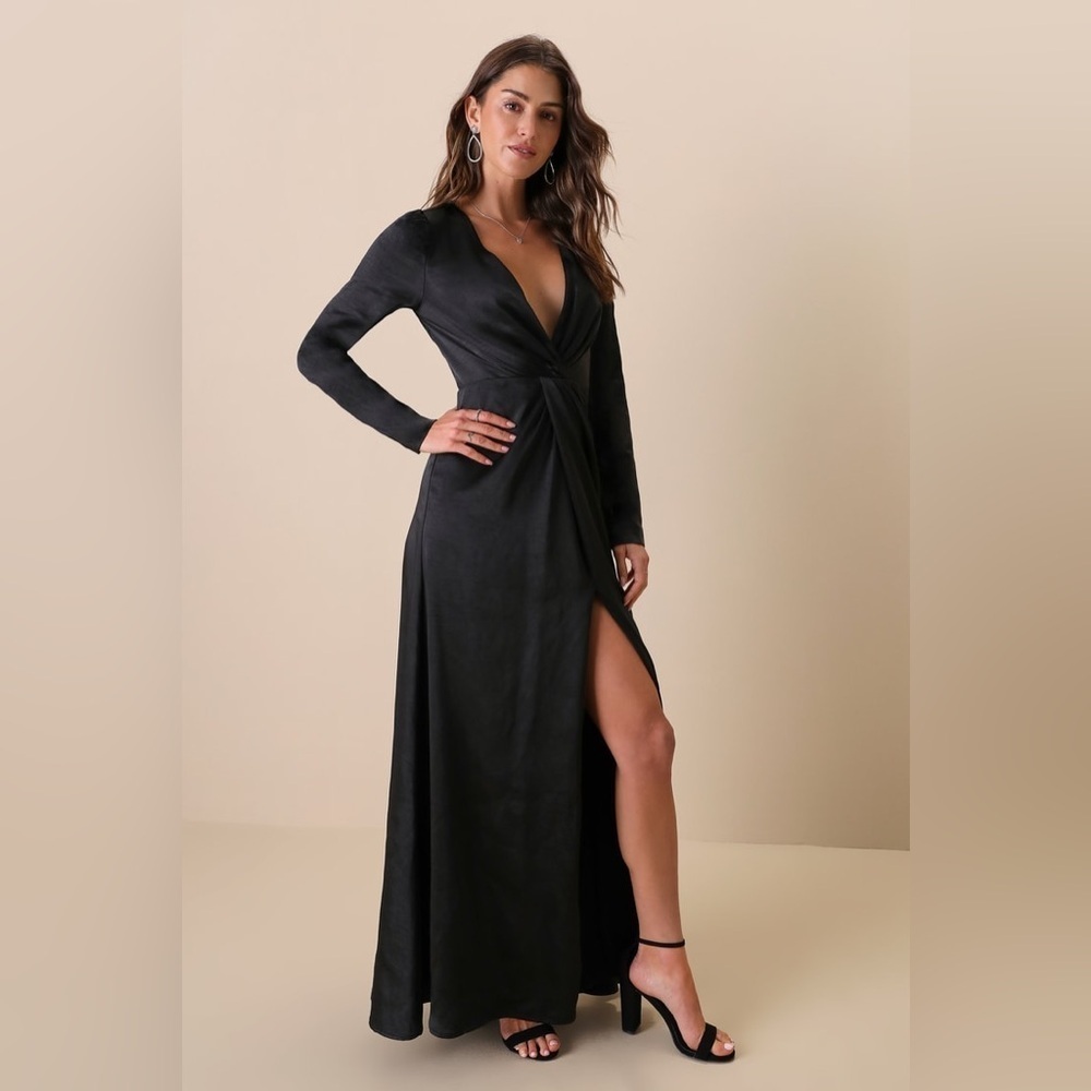 Size M NWOT Lulus Endearing Elegance Black Satin Long Sleeve Maxi Dress - Picture 3 of 10
